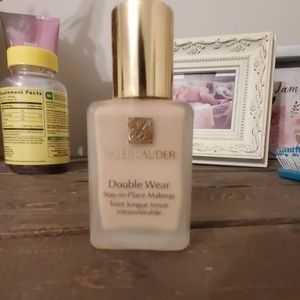 Estee Lauder double wear